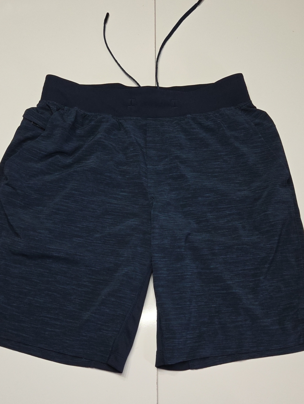 lululemon Athletica T.H.E. Linerless Men's Dark Navy Athletic Shorts 9"